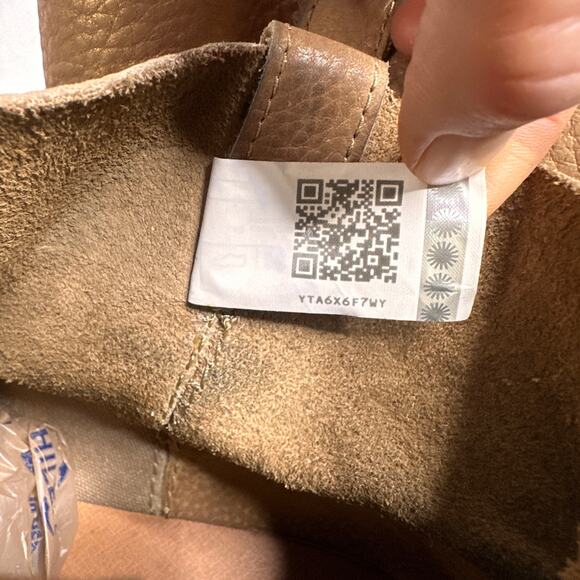 UGG Women's Classic Unlined Boots Mini Metallic Gold Short Leather Size 9 - Picture 7 of 10